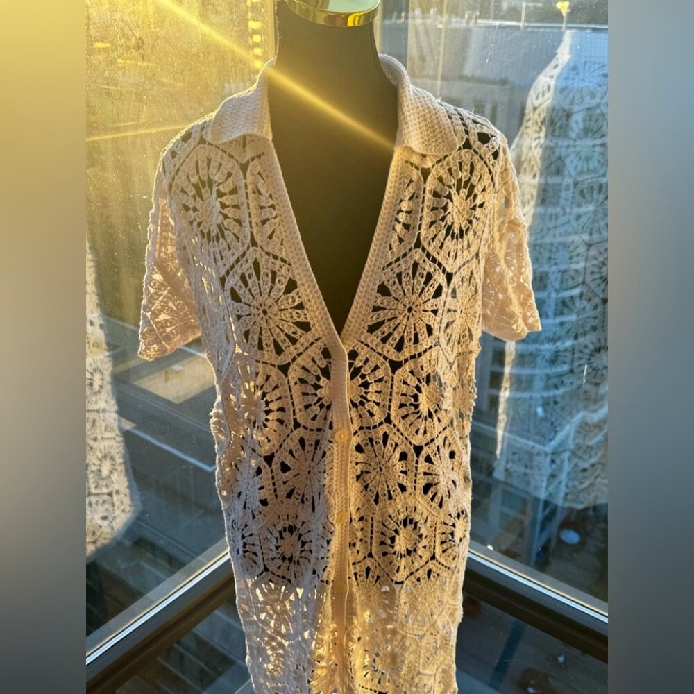 🆕 FARM Rio 🧿 NWOT White Semisheer Floral Button-Up Crochet Cover-Up Dress, M - Picture 13 of 15